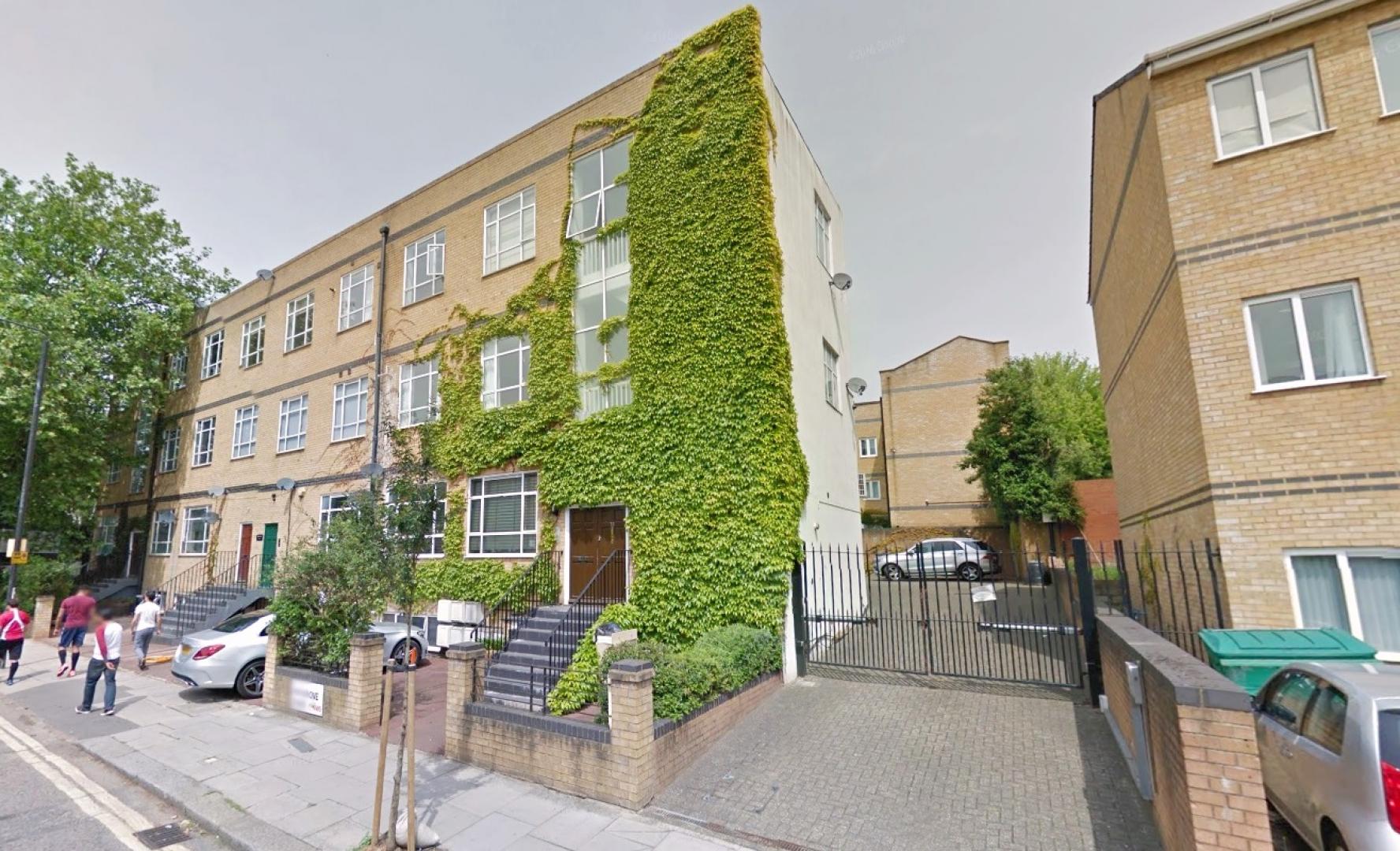 			UNDER OFFER , 3 Bedroom, 1 bath, 1 reception Flat			 Maygrove Road, WEST HAMPSTEAD